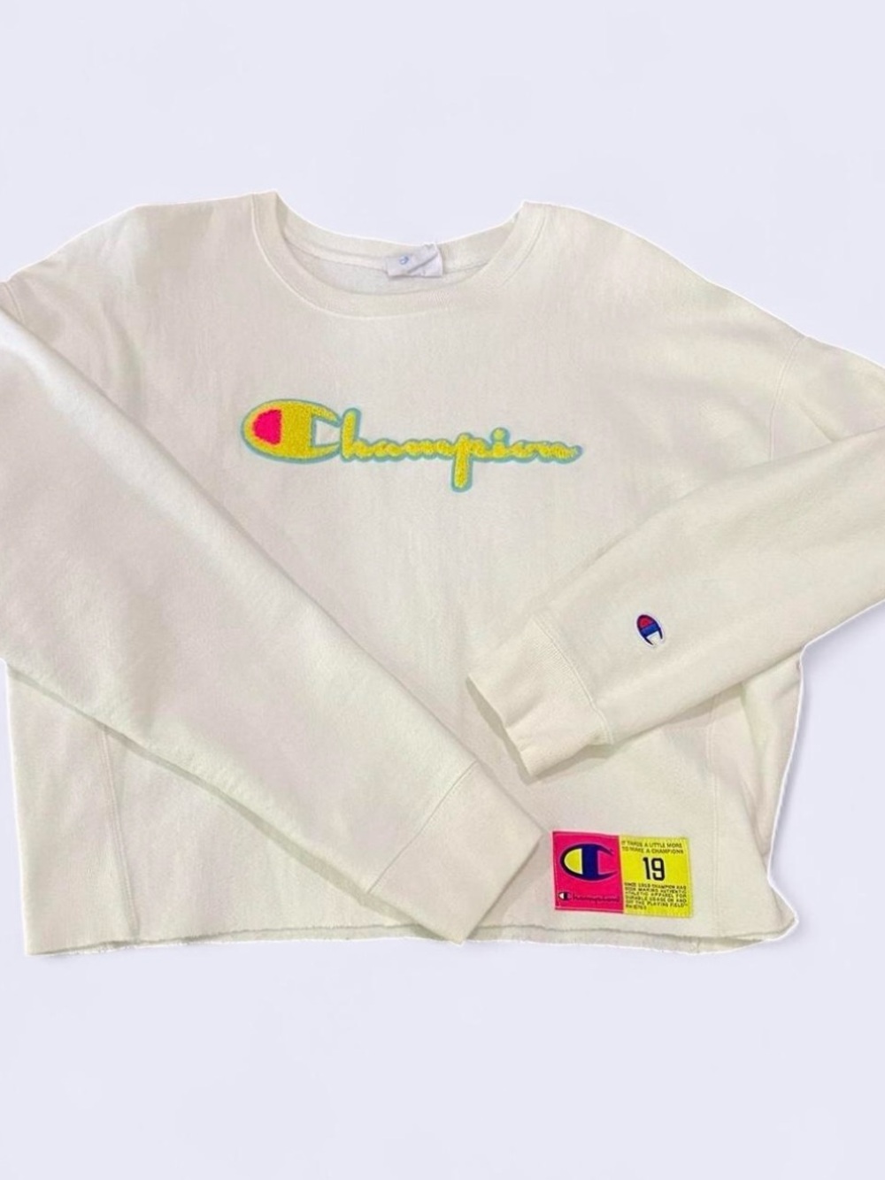 Champion • Long Sleeve Cropped Crewneck